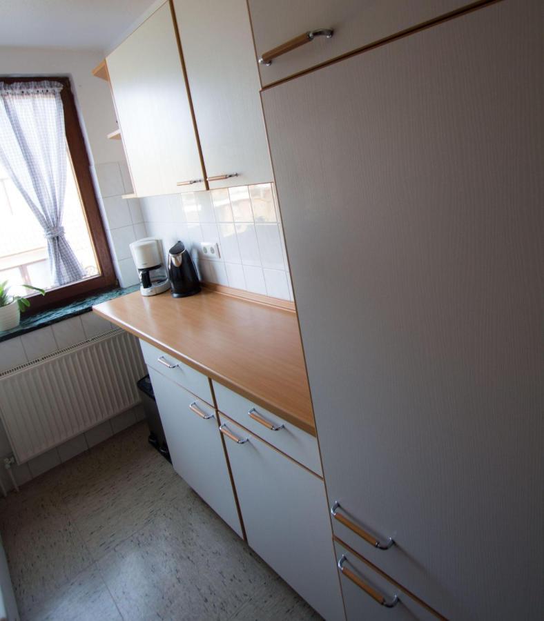Ferienwohnungen-Neue-Tiefe-Wohnung-Kleiderbuegel Neue Tiefe Fehmarn Exterior photo